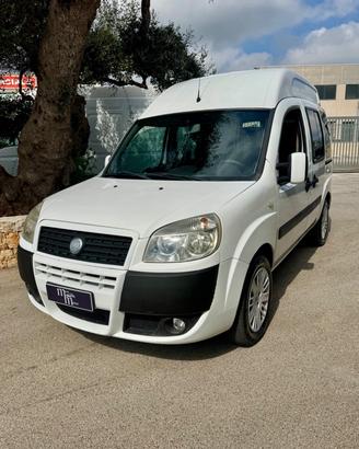 Fiat Doblo 5 posti Trasporto Disabili con pedana s