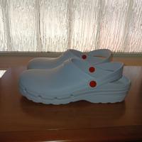 Zoccoli sanitari Reposa . Numero 42