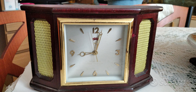 Orologio sveglia carica manuale