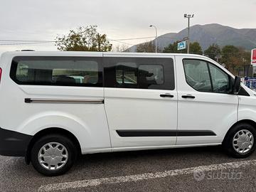 Ford Tourneo Custom 9 posti 2017