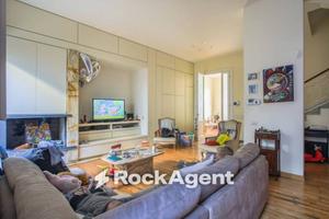 Villetta a schiera di 357 m² con più di 5 locali a