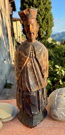 Antica statuetta in legno raffigurante un Santo
