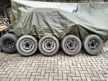 Gomme e cerchi Suzuki Samurai