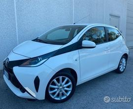 Toyota aygo 5 p 1.0 connect automatica