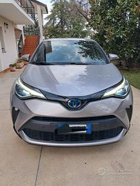 Toyota C-HR 1.8 Ibrida LOUNGE