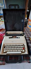 Macchina da scrivere Olivetti Lettera 35