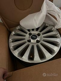 Cerchi in lega ford