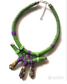 Collana etnica con pietre