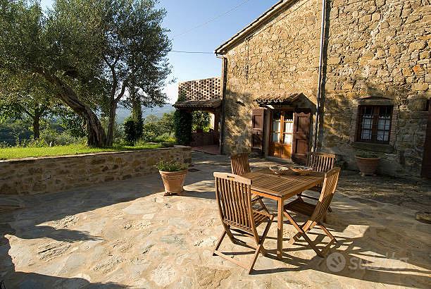 Borgo agricolo ristrutturato in zona Sabbione - Vista 2