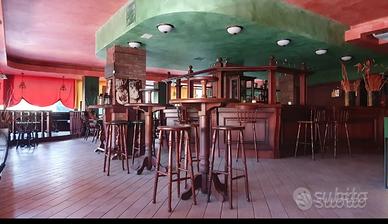 Bar Pub Locale commerciale -per Appartamento