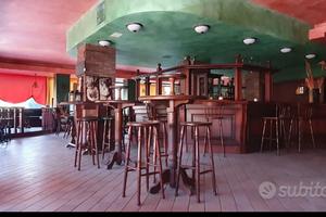 Bar Pub Locale commerciale -per Appartamento
