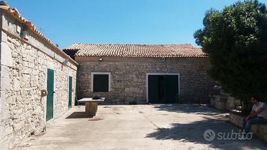 Piccola masseria rurale ristrutturata