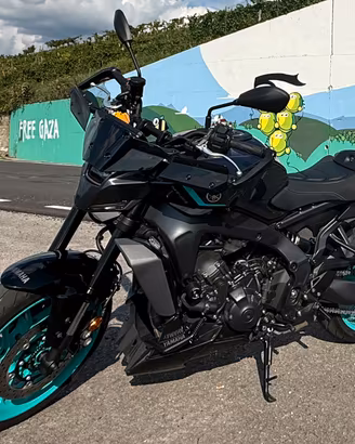 Yamaha MT-09 2024 midnight cyan