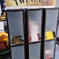 Espositore Twinings in legno