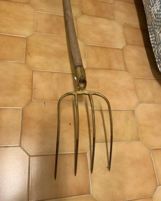 Forca agricola 4 denti manico in legno