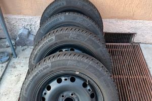Gomme invernali con cerchi