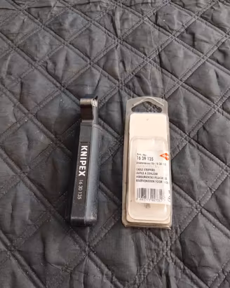 Spelacavi knipex più lama 