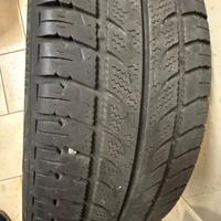 2 gomme quattro stagioni Kumho Solus 175/55 R15