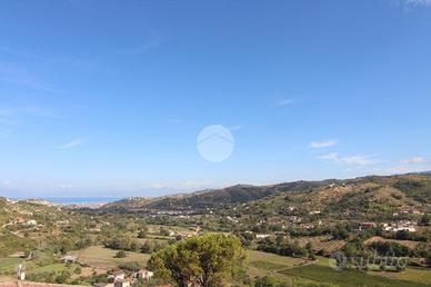 3 LOCALI A LAUREANA CILENTO