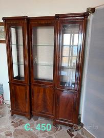 Vetrina classica in legno 