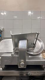 Affettatrice Grande Professionale