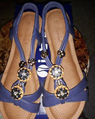 SCARPE NUOVE NUMERO 38