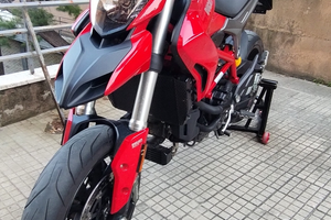 Hypermotard 939