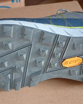 scarpa da trekking 