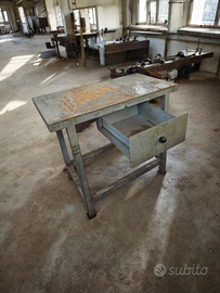 Banco da lavoro in ferro