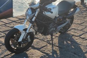 Ducati Monster 696 (2009) - Perfetta