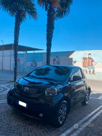 Toyota iQ