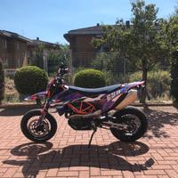 KTM 690 SMC R , My 2024