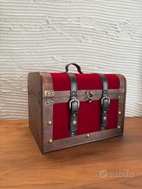 Bauletto vintage in legno e velluto rosso