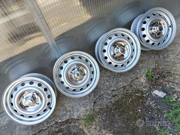 Cerchi e borchie per Alfa Romeo epoca