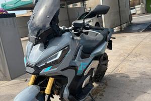 X-adv 750