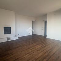 VILLA A SCHIERA A CASTAGNETO PO