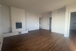 VILLA A SCHIERA A CASTAGNETO PO