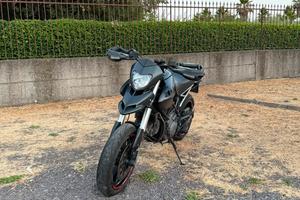 Ducati Hypermotard 796