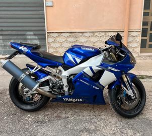 Yamaha YZF R1