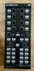 NATIVE INSTRUMENTS Traktor Kontrol X1 Mk1