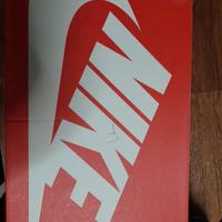 Nike Air More Uptempo in pelle scamosciata