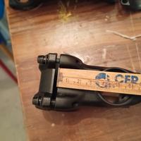 attacco manubrio mtb