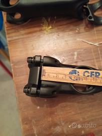 attacco manubrio mtb