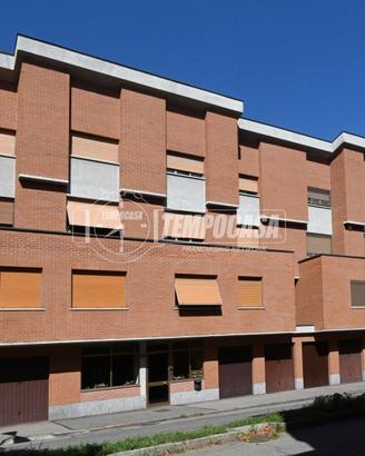 5 LOCALI IN VIA CESARE PAVESE