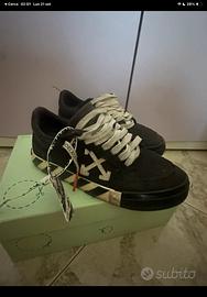 Sneakers Off-White Vulcanized Low-Top Nere- Tg 38