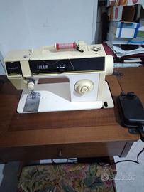 macchina cucito compresa di mobile