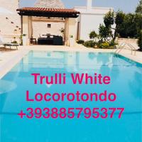 Trulli White con piscina Locorotondo