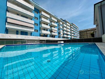 Holiday, trilocale con piscina in zona centrale