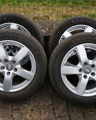 Cerchi in lega 16" Skoda con pneumatici invernali 