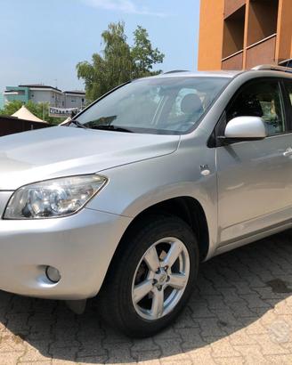 TOYOTA RAV4 TD 4x4 136 cv